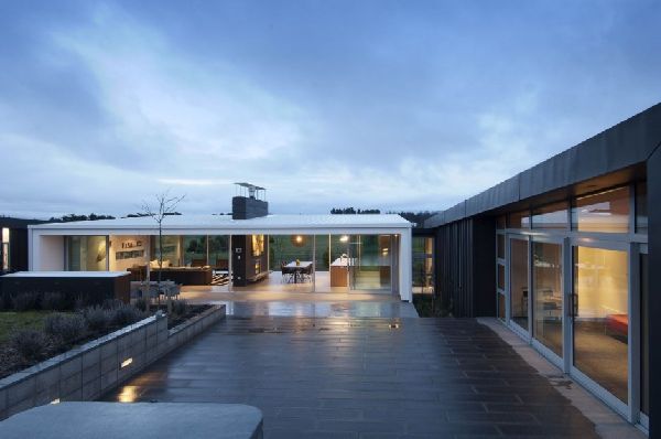Dixon House by Stapleton Elliott 4