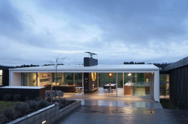 Dixon House by Stapleton Elliott 8