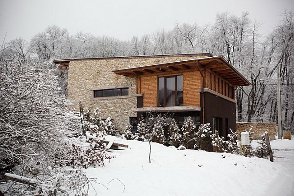 Stone House in Romania, Tektum 9