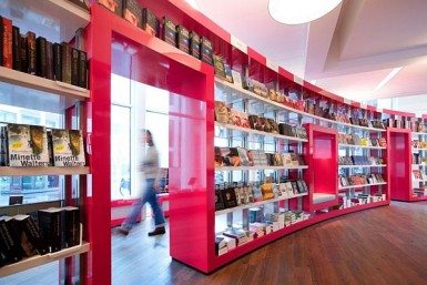 The wonderland of literature, Paagman Book Store