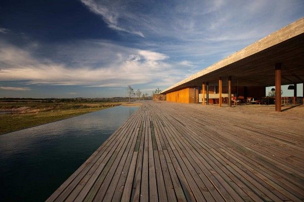 Punta-House-by-Marcio-Kogan-1