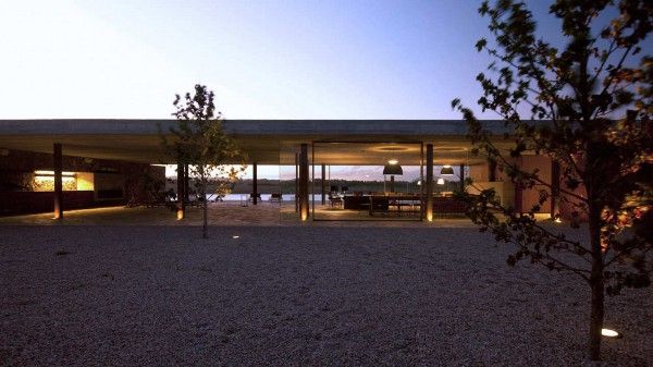 Punta-House-by-Marcio-Kogan-14