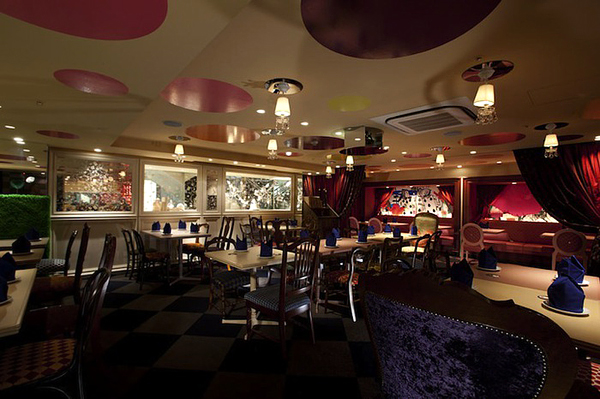 Alice in Wonderland Restaurant (7)