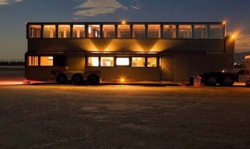Vacation house on wheels with interesting design features 