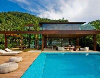 Spa-like Residence in Rio de Janeiro