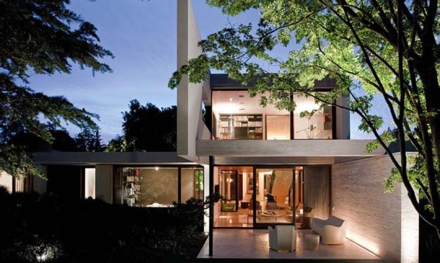 Fascinating inside and out: Fray Leon House in Santiago, Chile