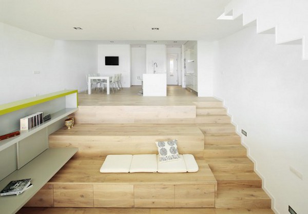 Spacious Step House Design in Narrow Plot Land 10