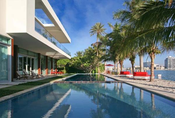 waterfront-home in-Miami-Beach (2)