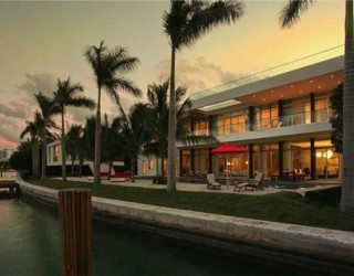 Fascinating waterfront residence in Miami Beach, Florida