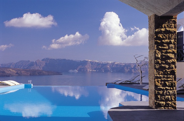 Astarte-Suites-Hotel-_-Infinity-pool-_-Santorini