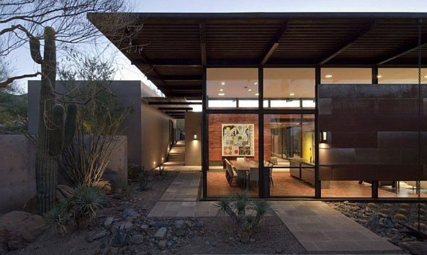 Spacious desert home in Arizona: The Brown Residence 