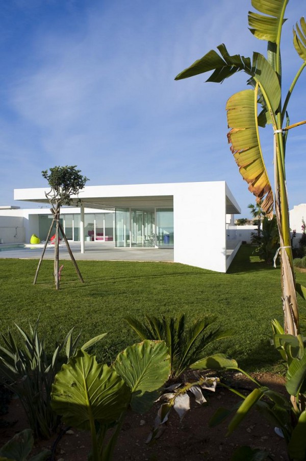 Villa GM by Architrend Architecture 2