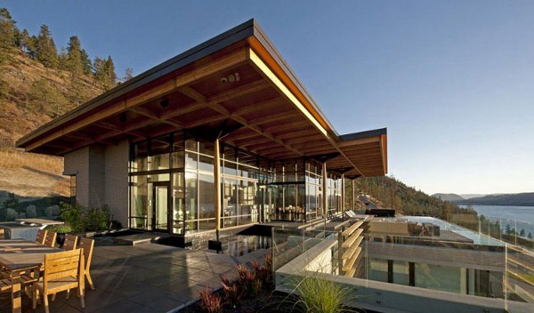 Custom Private Home in British Columbia by David Tyrell Architecture 2