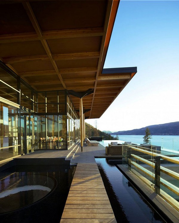 Custom Private Home in British Columbia by David Tyrell Architecture 3