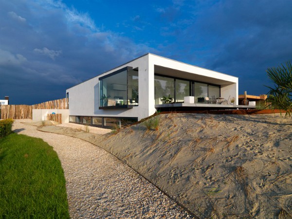 House-S-by-Grosfeld-van-der-Velde-Architecten-6