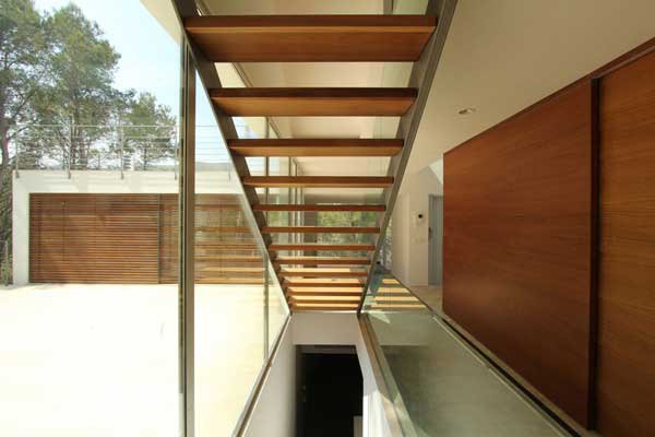 Mallorcan Residence Among Robust Pines and Holm Oaks 10