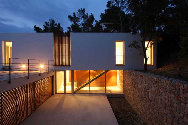 Mallorcan Residence Among Robust Pines and Holm Oaks 3