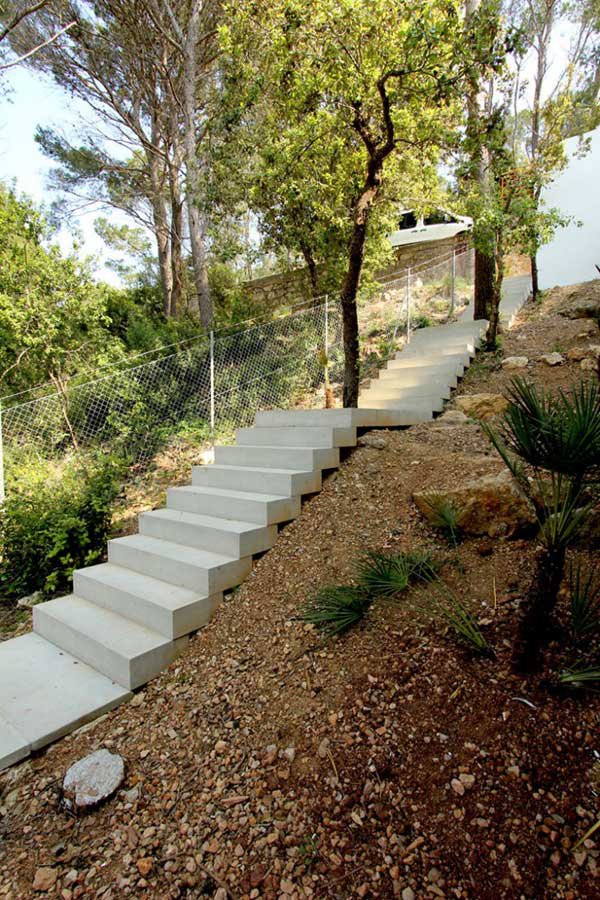 Mallorcan Residence Among Robust Pines and Holm Oaks 5