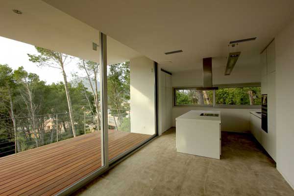 Mallorcan Residence Among Robust Pines and Holm Oaks 7