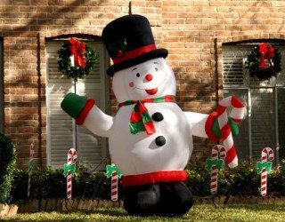 Outdoor Inflatable Decorations for the Christmas Season