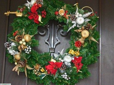Christmas Door Decorations - Decoist