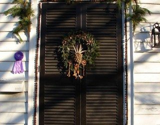 Ideas for Christmas Door Decorations