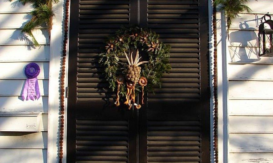 Ideas for Christmas Door Decorations