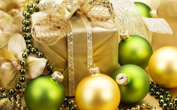 Colorful combination of yellow and green ornaments