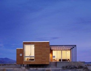 Vacation retreat in the middle of the desert: Rondolino Residence