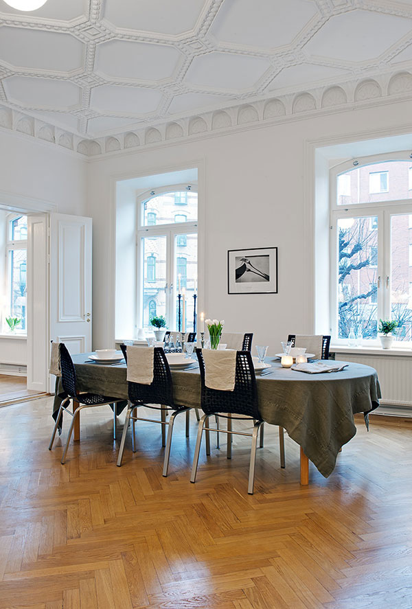 Scandinavian Apartment 11