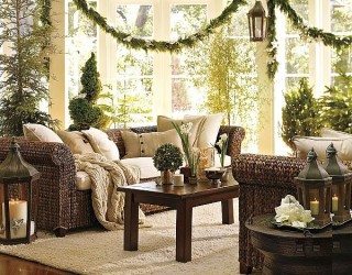 Traditional Christmas Decorations Bring Warmth to Your Home