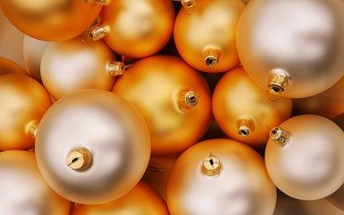 Yellow Christmas Decorations Ideas & Inspiration