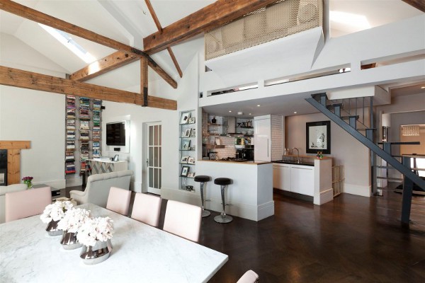 Top-Floor-2-Bedroom-Love-Nest-in-Kensington-Church-Court-London-3