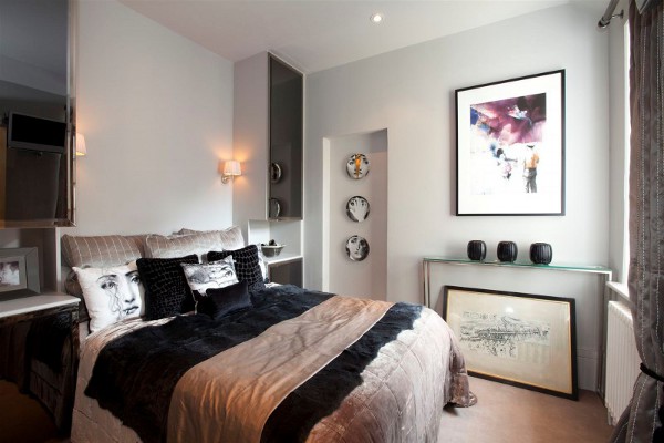 Top-Floor-2-Bedroom-Love-Nest-in-Kensington-Church-Court-London-8