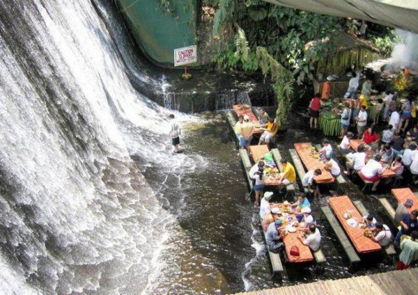 Villa Escudero 1