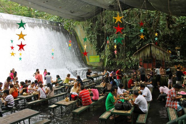 Villa Escudero 4