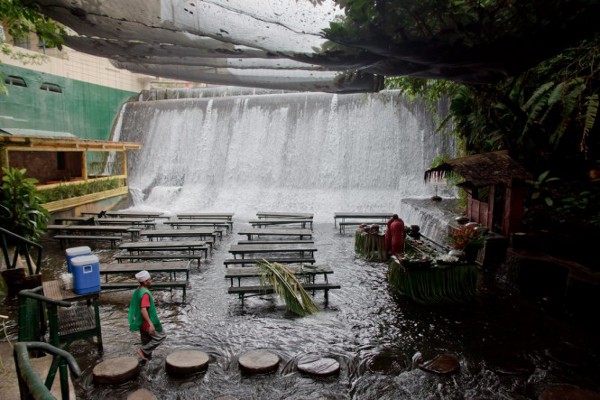 Villa Escudero 7