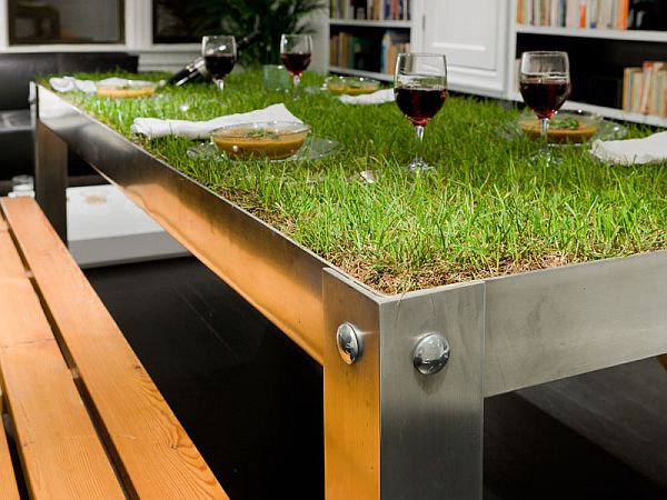 picNYC-Real-Grass-Table-1