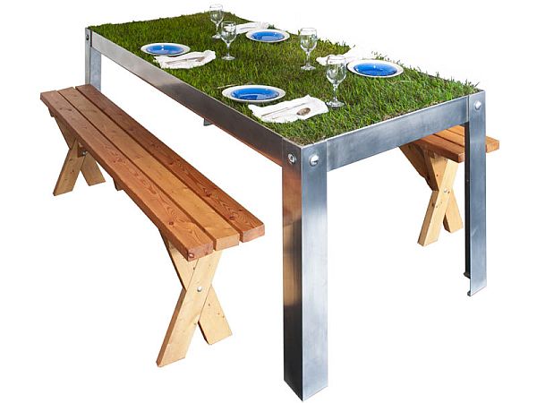 picNYC-Real-Grass-Table-2