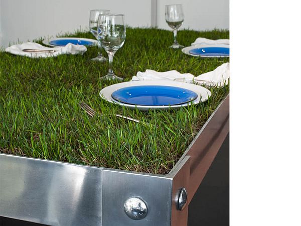 picNYC-Real-Grass-Table-3