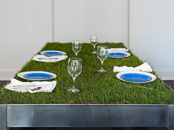 picNYC-Real-Grass-Table-4