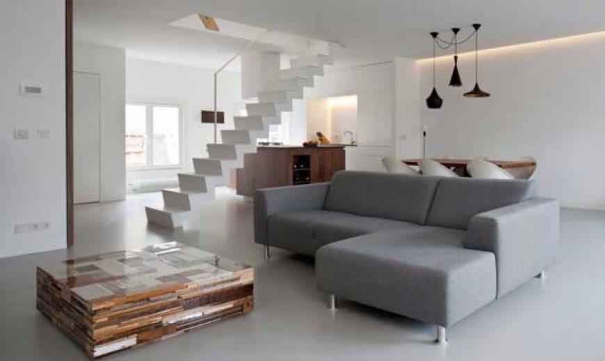 Two-level Apartment Singel overlooking Amsterdam's canals