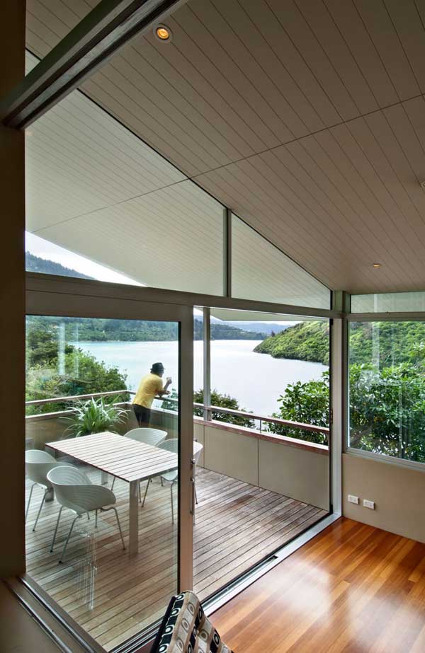 Apple-Bay-House-by-Parsonson-Architects-12