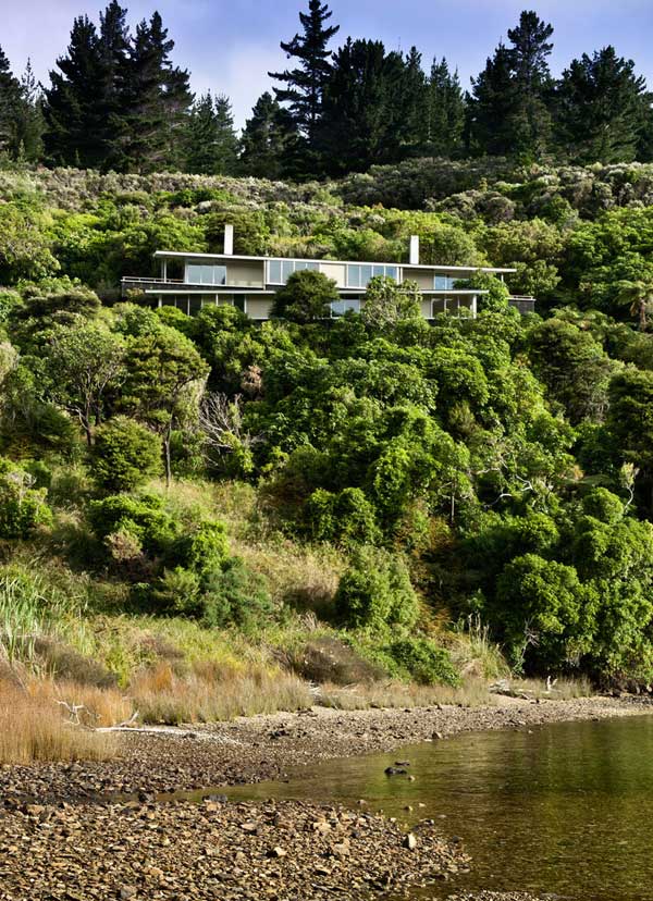 Apple-Bay-House-by-Parsonson-Architects-(2)