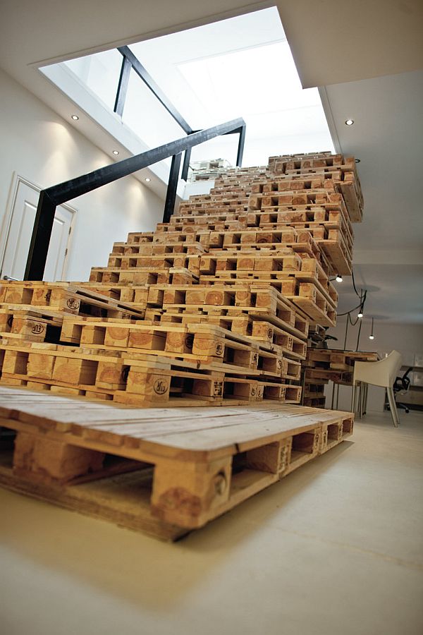 BrandBase Recycled Pallet Office