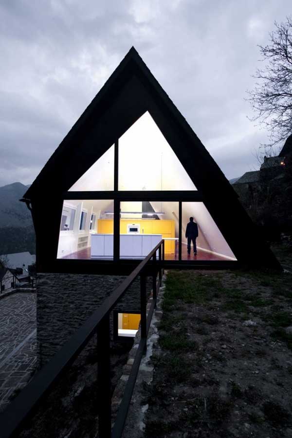 House-in-The-Pyrenees (3)