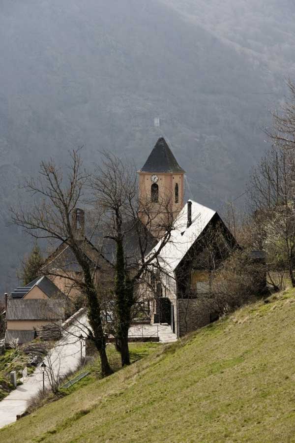 House-in-The-Pyrenees-7