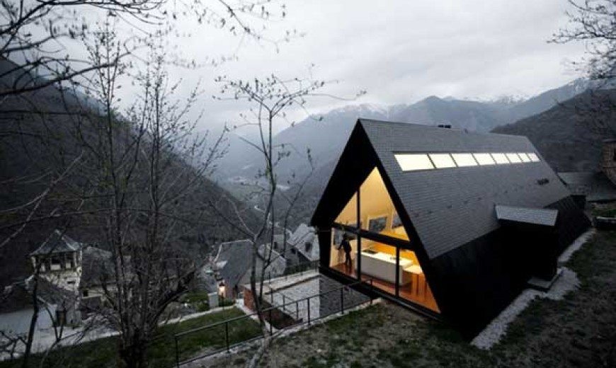 Old vernacular house transformed into a modern residence: House in The Pyrenees