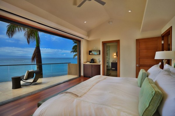 Jewel of Kahana Beach House 17