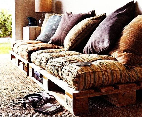 Low pallet sofa